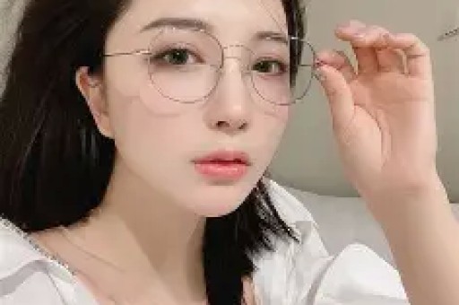 传播学下明星“人设崩塌”原因分析